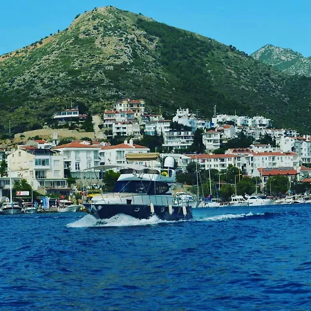 Bådhotel Motoryacht